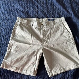 Vineyard Vines Men's Tan Flat Front Shorts